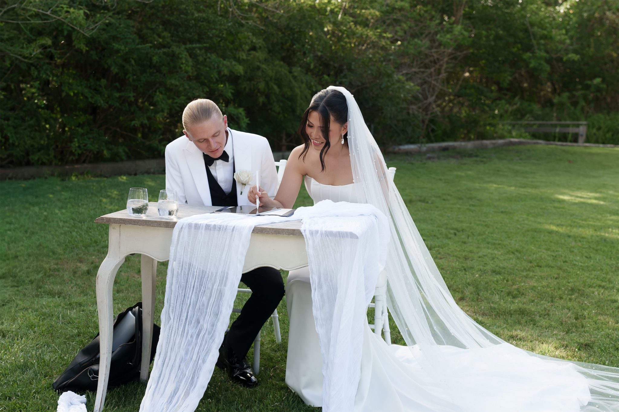 InRomance_SydneyWeddingPhotographer_AtholHallVenue_CammyCohwyn_58-opti